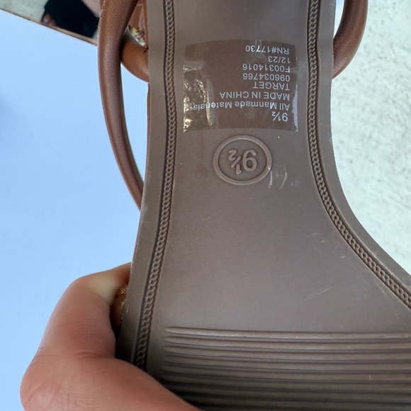 Target Brown Strappy Sandals Modern Design | size 9.5 - Picture 10 of 11